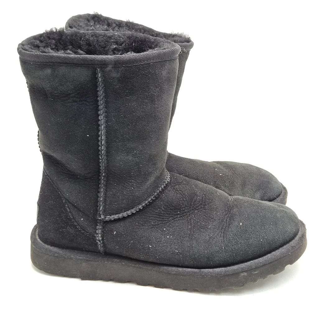 UGG Classic Short II Black Suede Shearling Boots 1016223 Womens Size‎ 8